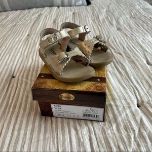 SOLD Toddler Gold Footmates sandals